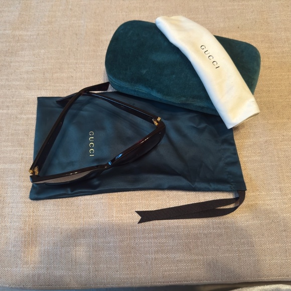 Gucci Sunglasses - Picture 2 of 4
